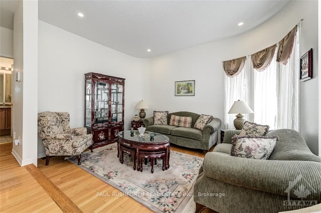2113 VALIN Street photo 3