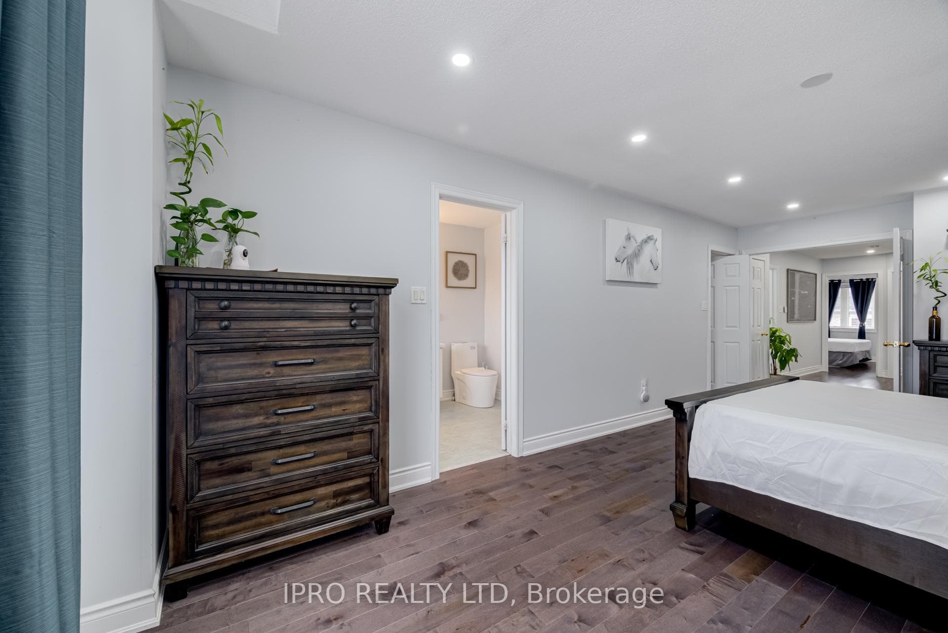 36 Oak Park Crescent photo 19