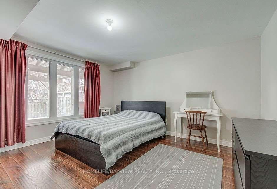 67 Woodbury Crescent Unit Bsmnt photo 8