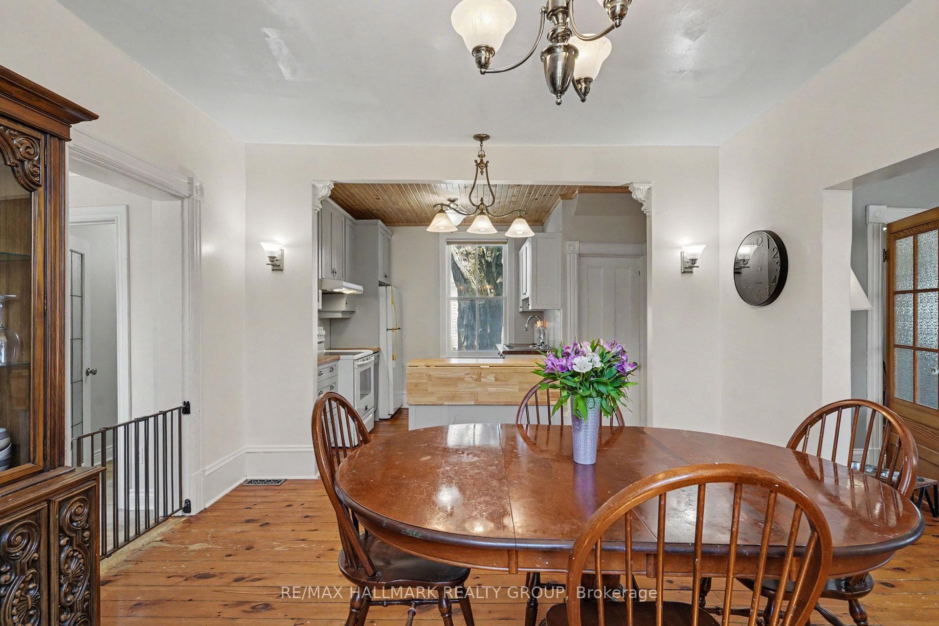 98 Drummond Street photo 16