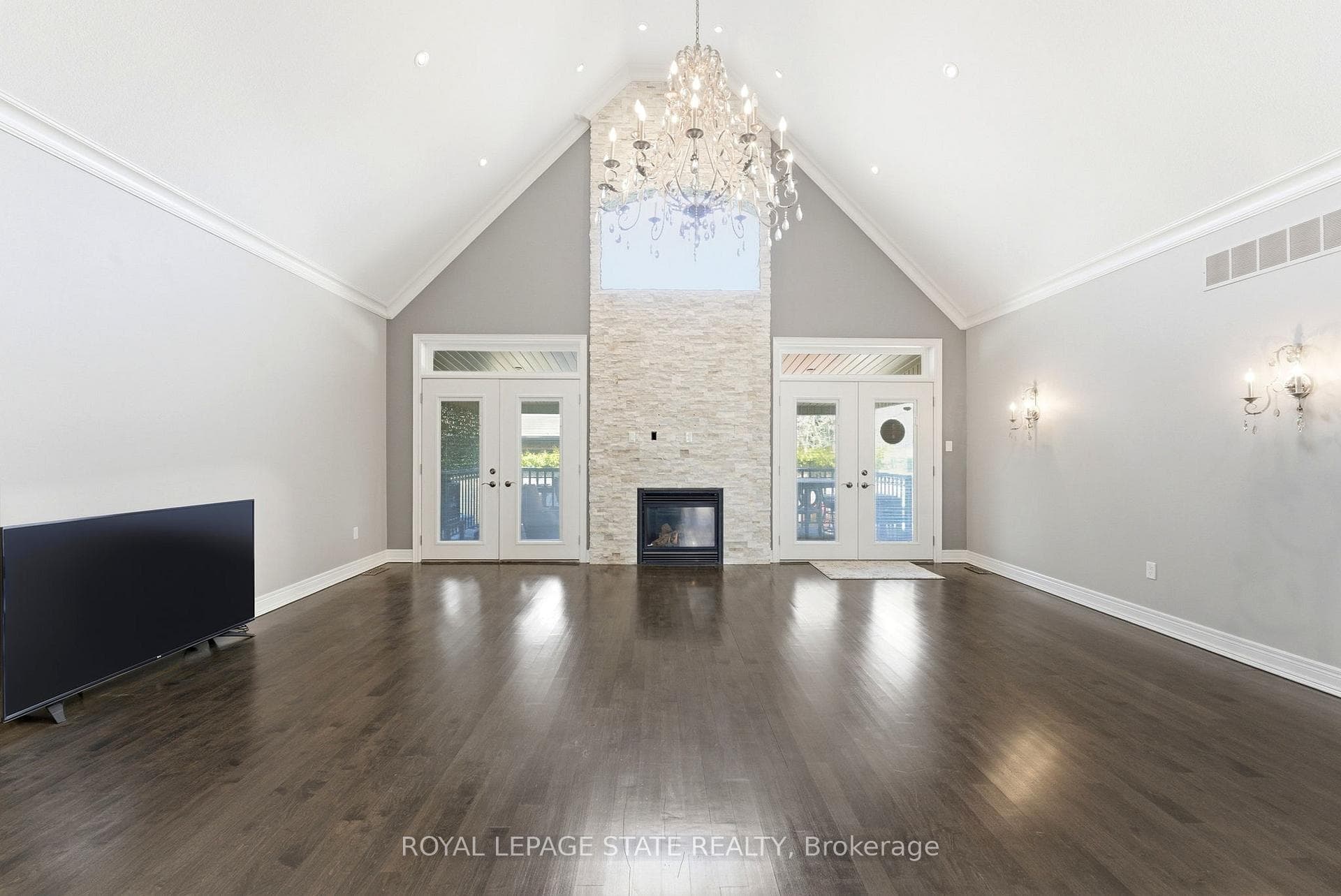85 Hillcroft Drive photo 11
