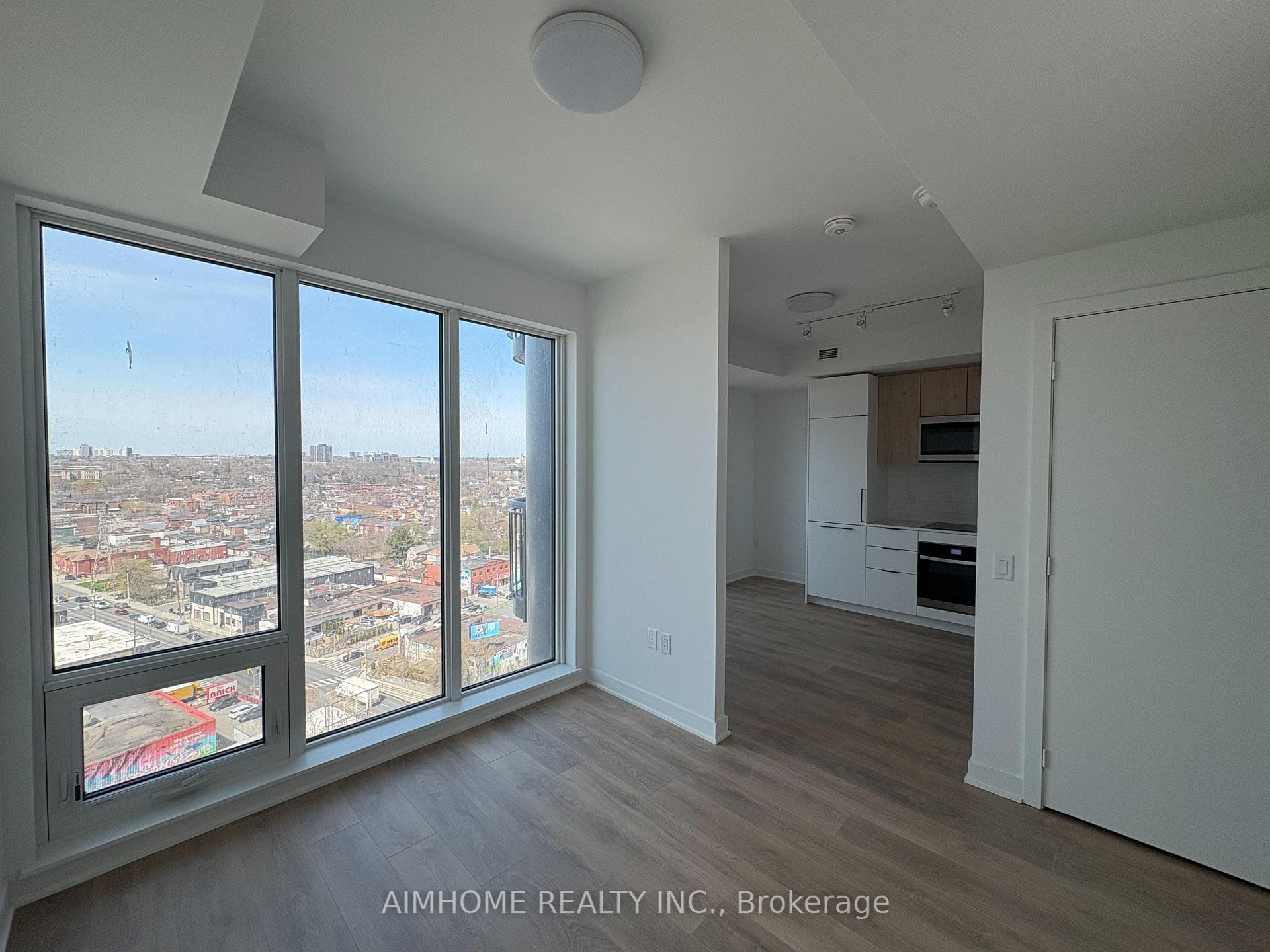 1185 Dupont Street Unit 1305 photo 6