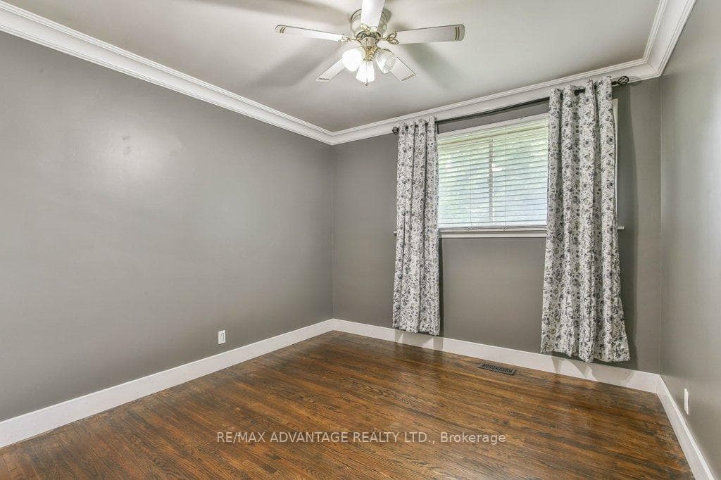 25 Laurentian Drive photo 16