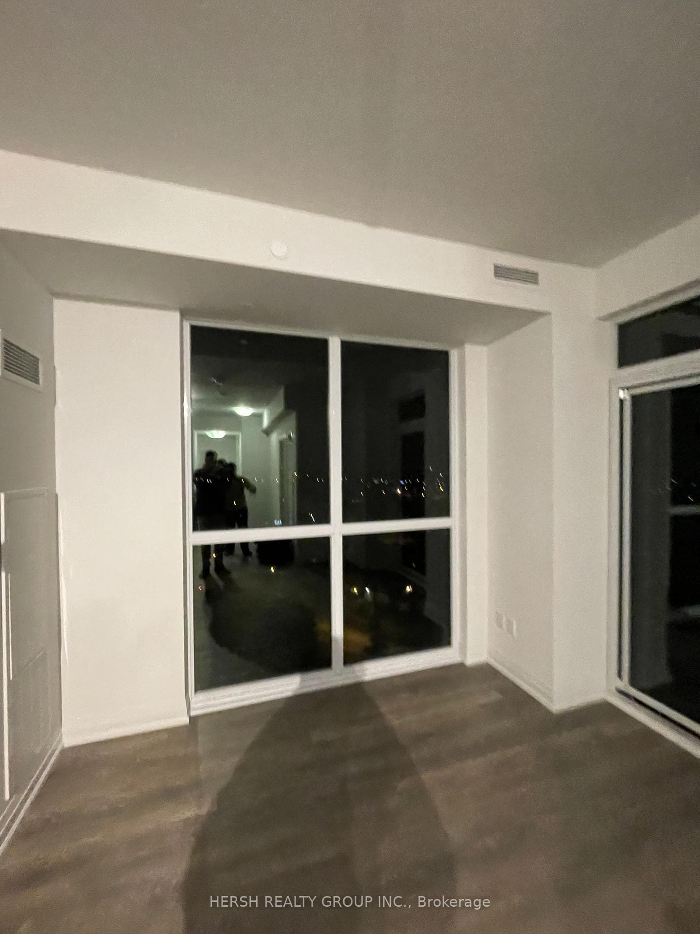 20 Meadowglen Place Unit 730 photo 14