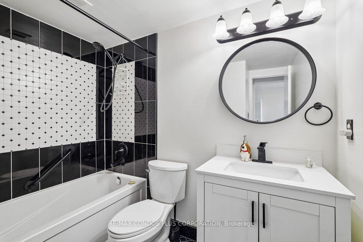 250 Scarlett Road Unit 1307 photo 11