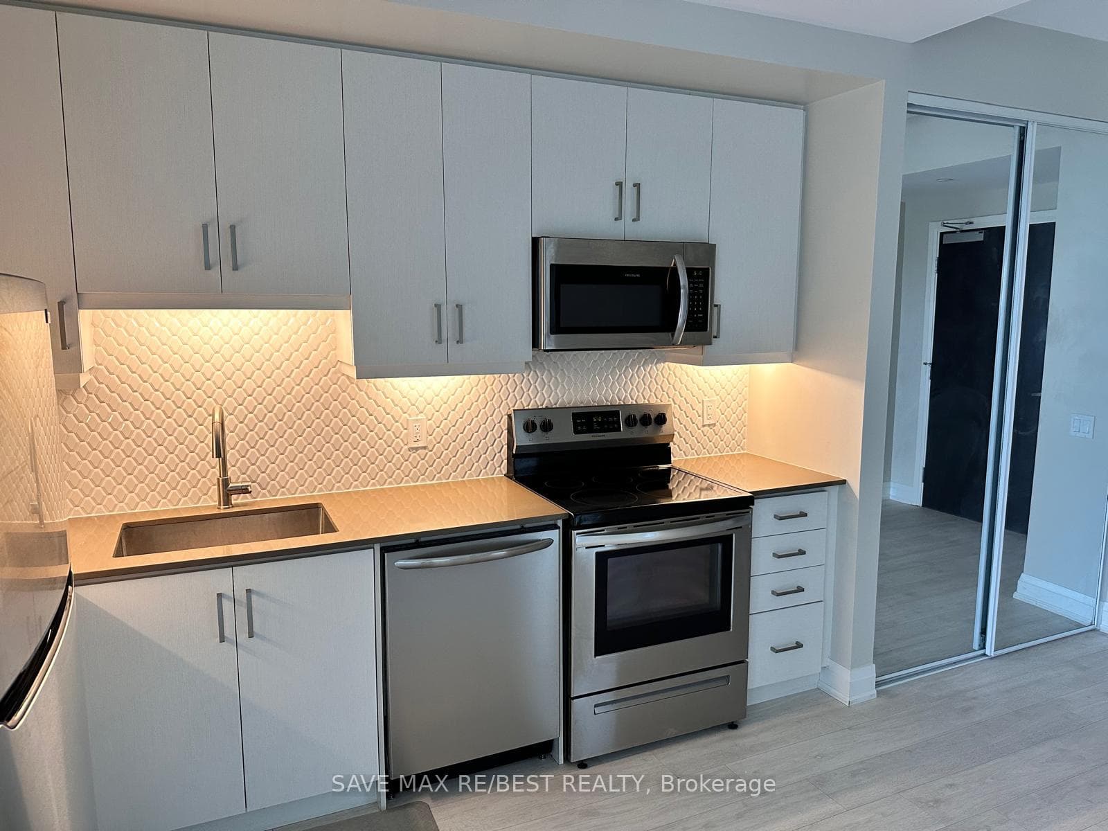 15 Lynch Street Unit 1603 photo 16