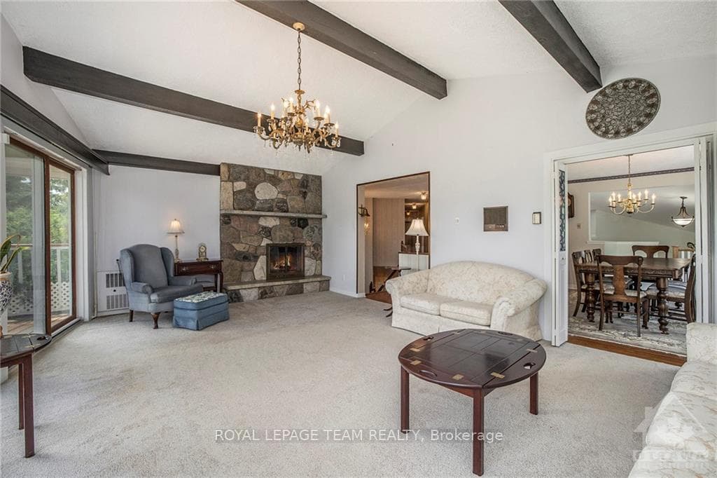 6775 RIDEAU VALLEY Drive photo 8
