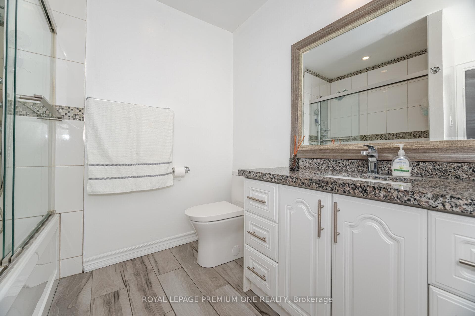 23 Ashdale Court photo 25