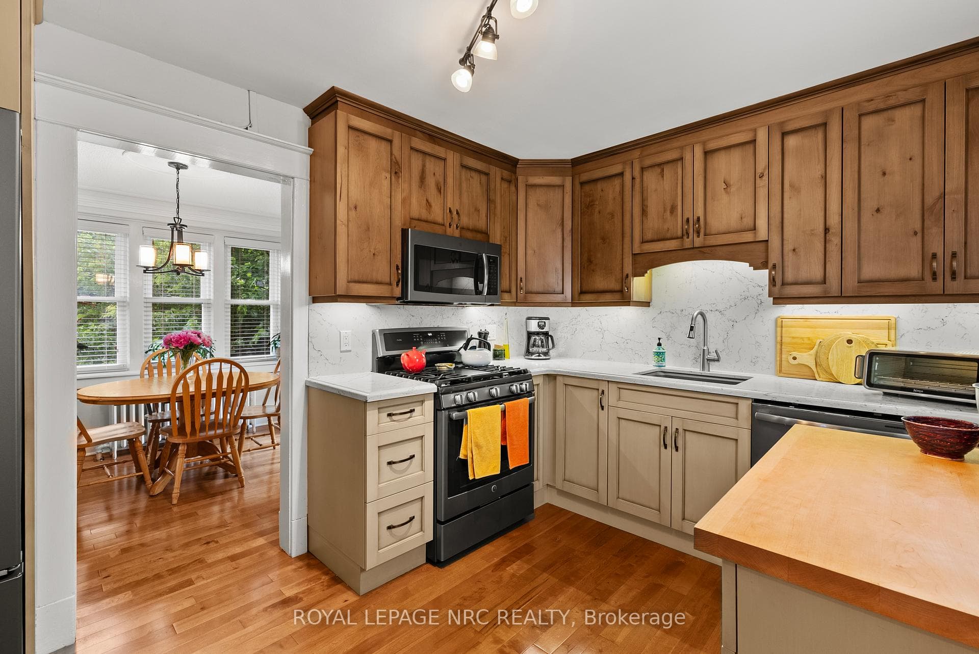 5 Greenlaw Place photo 16