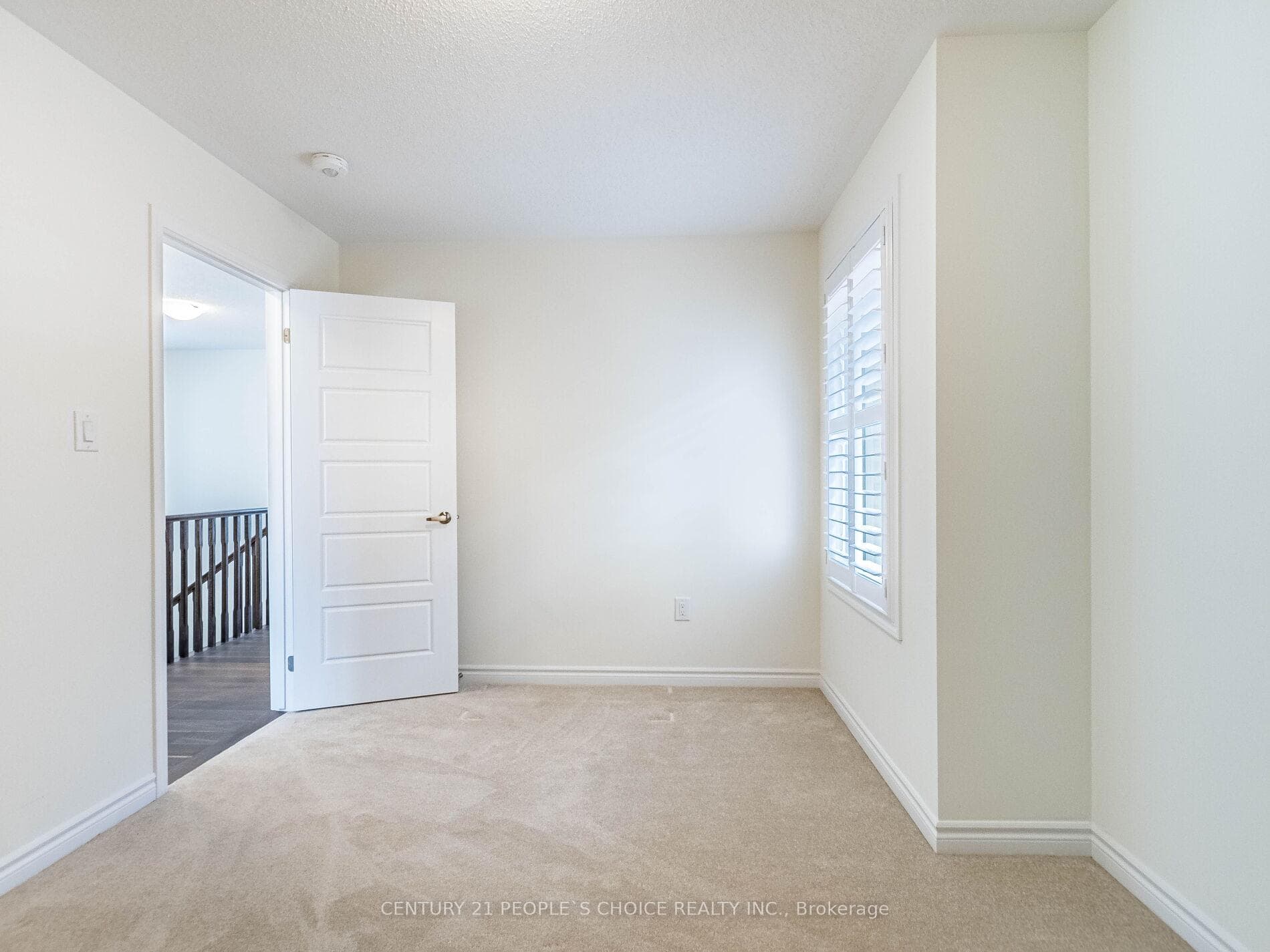 1404 Sycamore Gardens photo 46