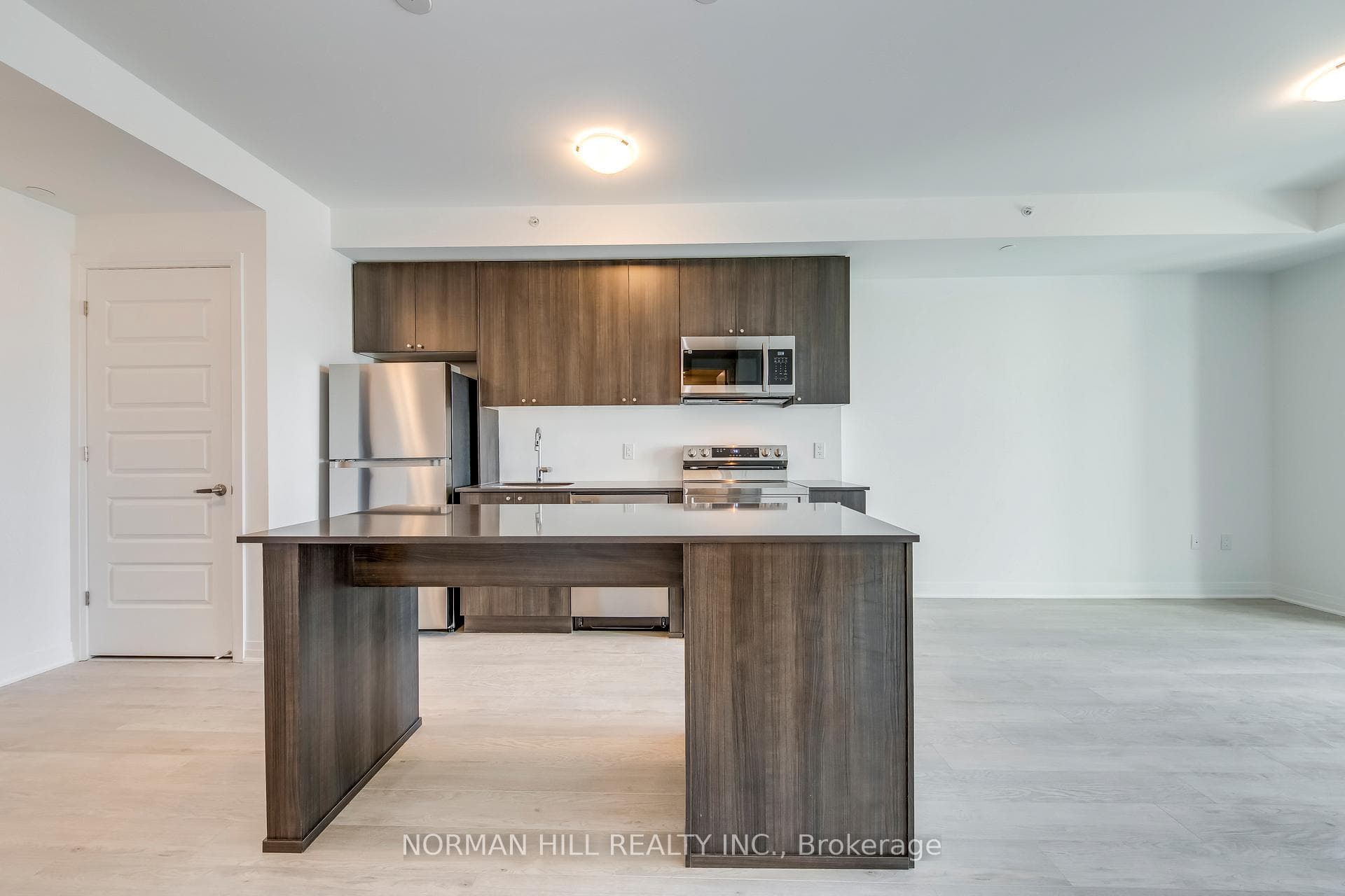 490 Gordon Krantz Avenue Unit 422 photo 12