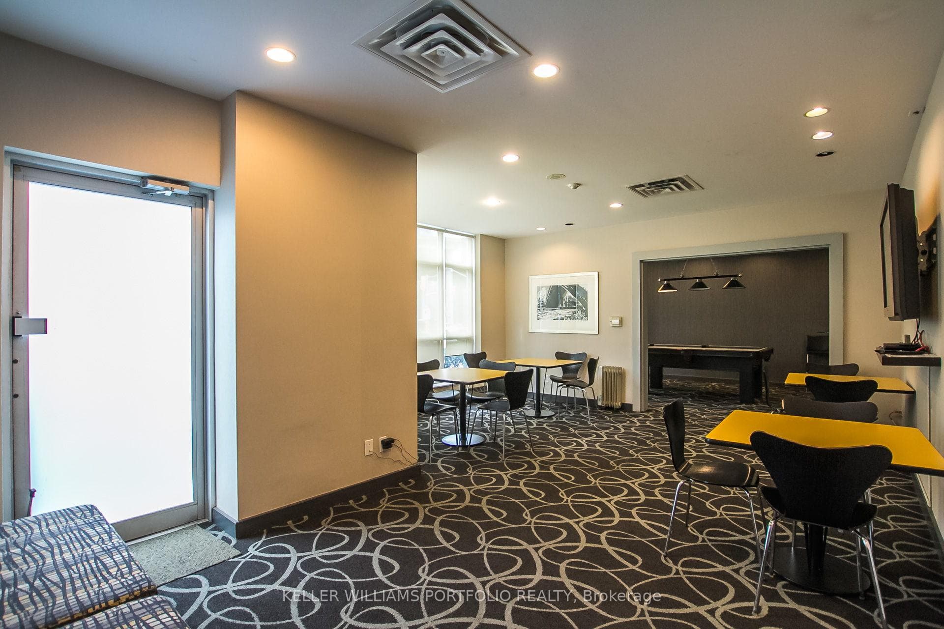 600 Queens Quay Unit 222 photo 30