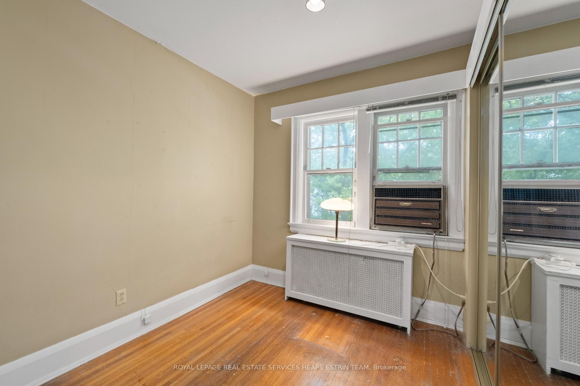 87 Clifton Road photo 24