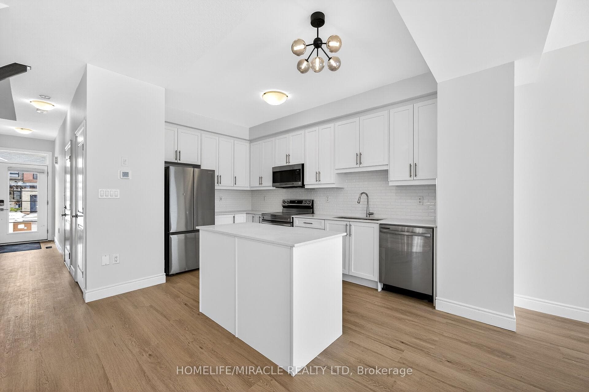 10 June Callwood Way photo 6