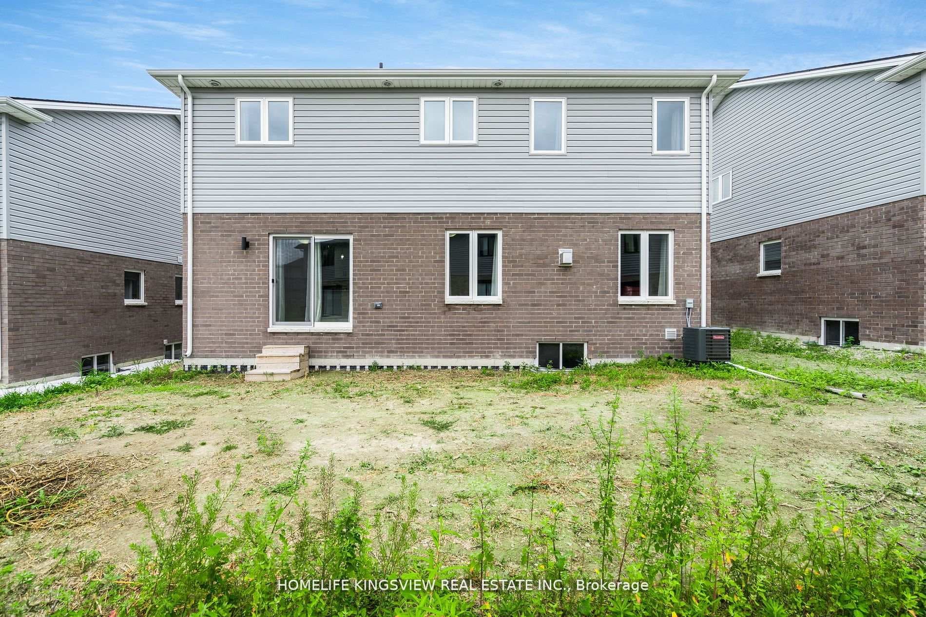 90 Warwick Drive photo 34