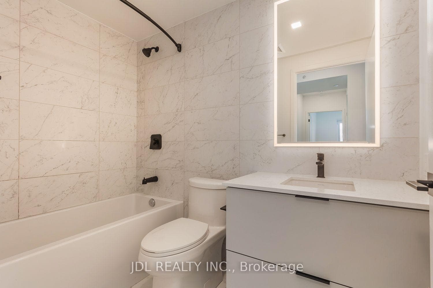 609 Sherbourne Street Unit 3709 photo 18