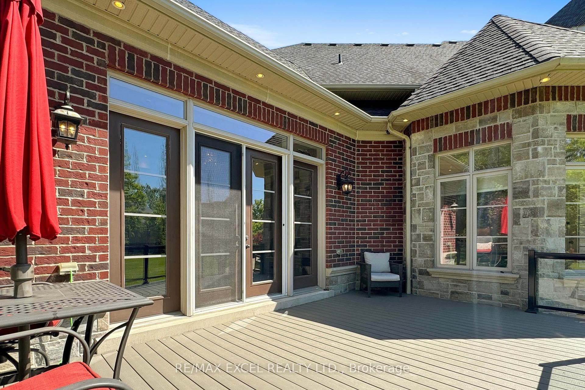 2 Beau Court photo 35