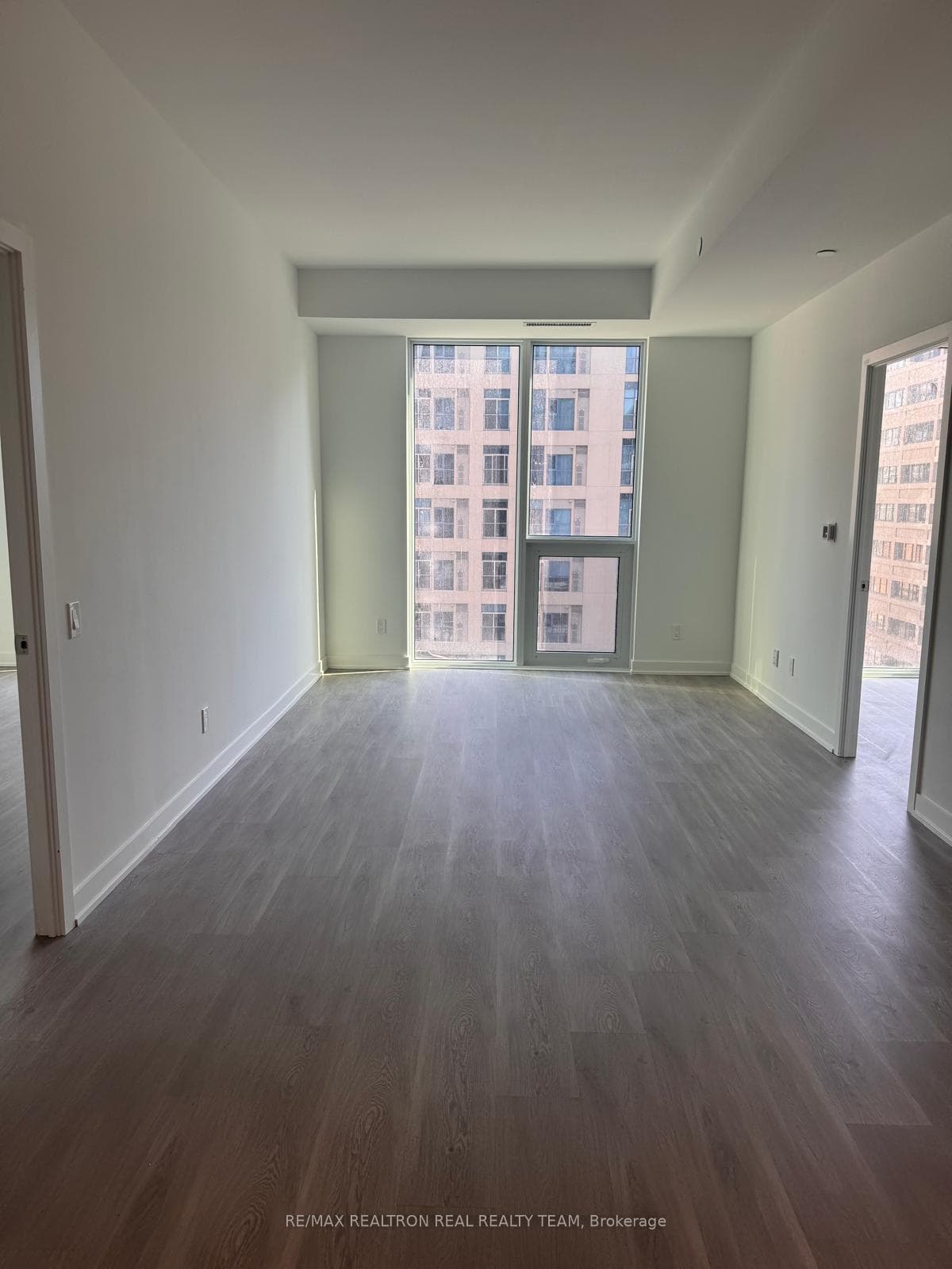 8 Wellesley Street Unit 607 photo 8