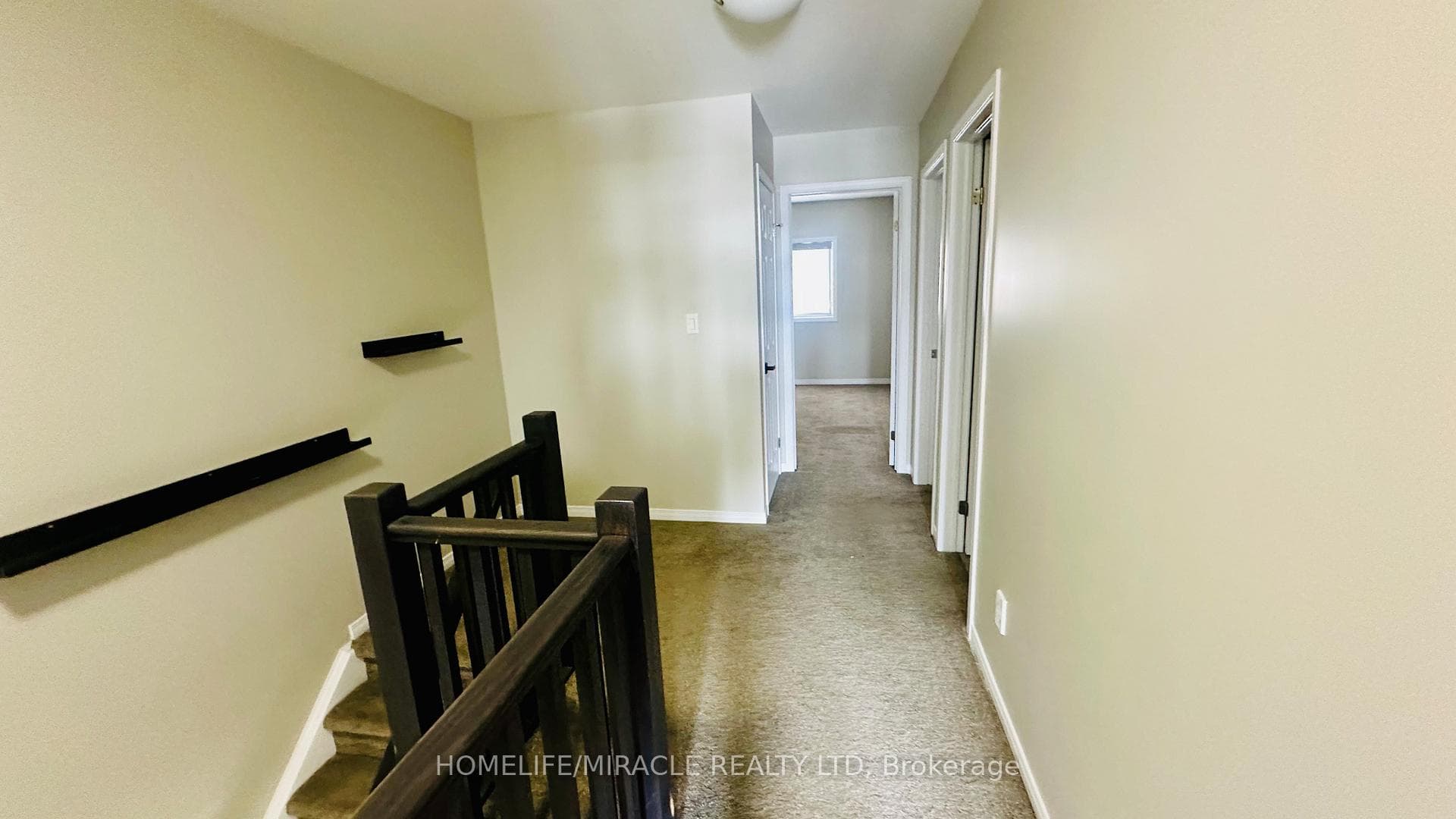 96 Eliza Avenue photo 21