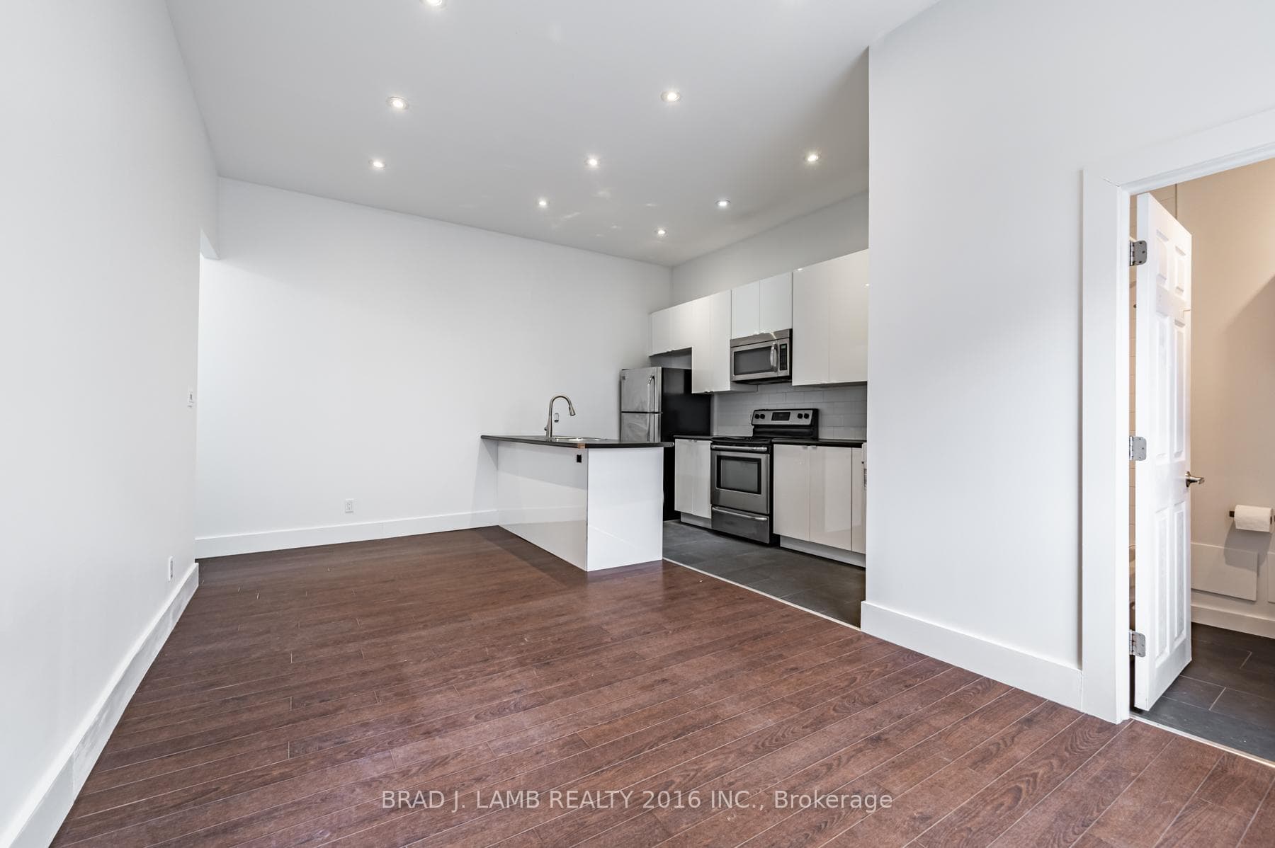 65 Wright Avenue Unit A photo 6