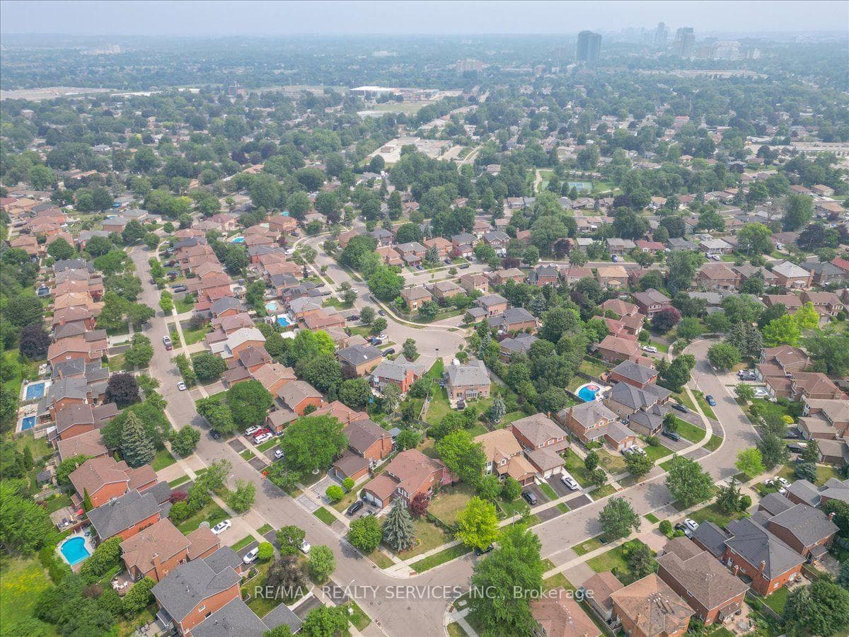 79 Burgby Avenue photo 47