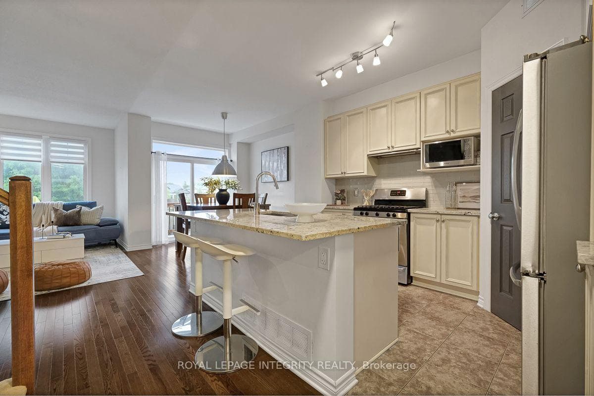 193 Mojave Crescent photo 24