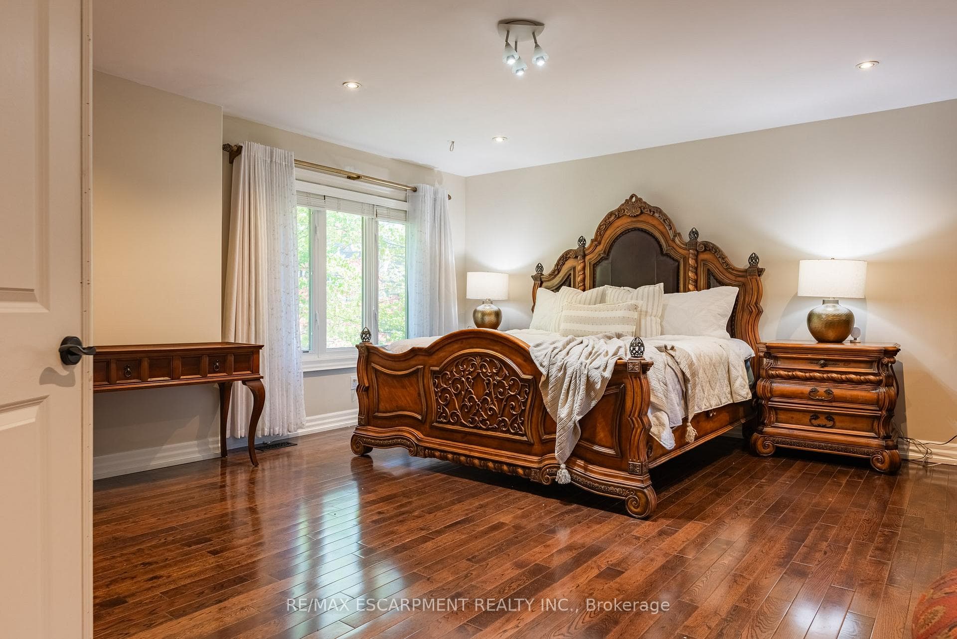 1034 Lakeshore Road photo 26
