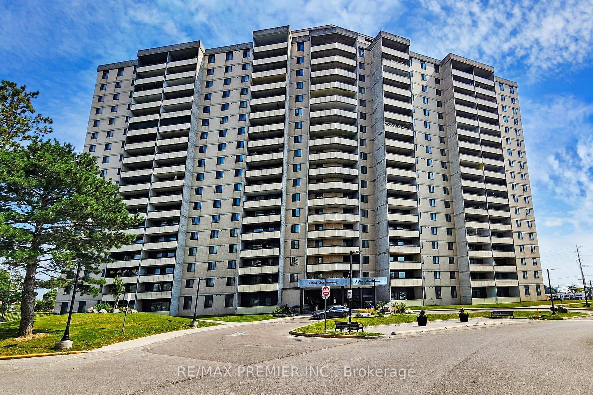 5 San Romano Way Unit 903 photo 1