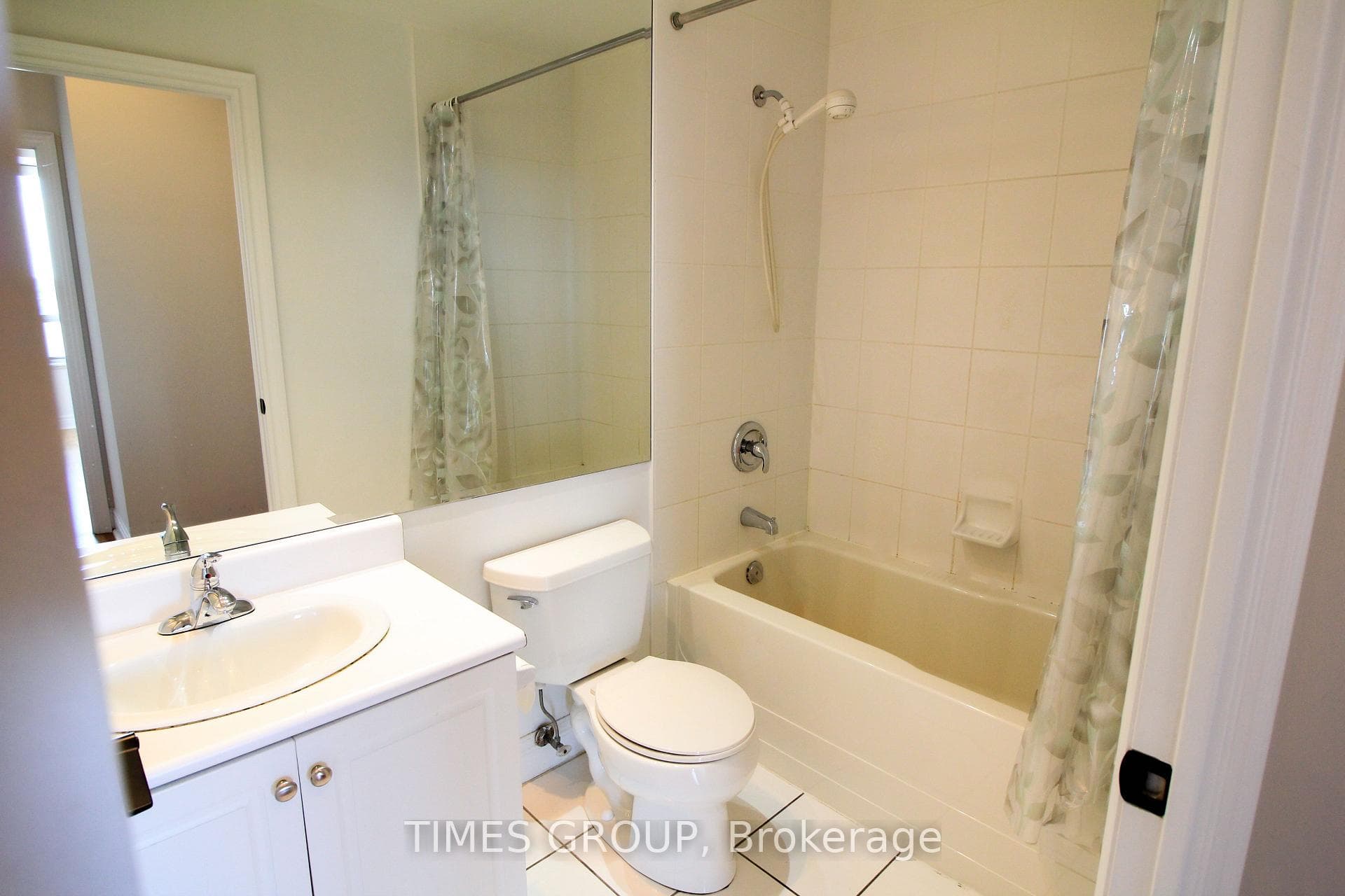 1 Clairtrell Road Unit 808 photo 9