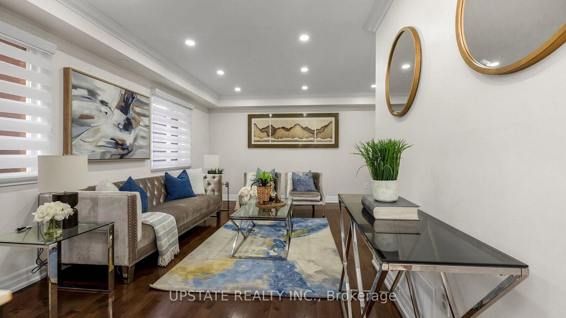 40 Hood Crescent photo 8
