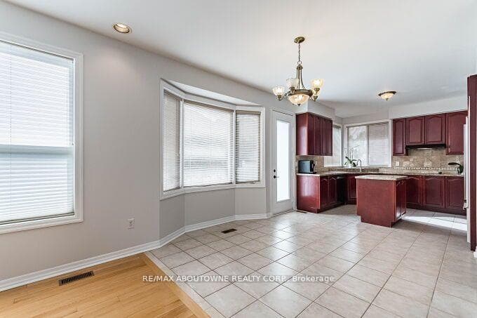 2434 Westoak Trails Boulevard photo 15