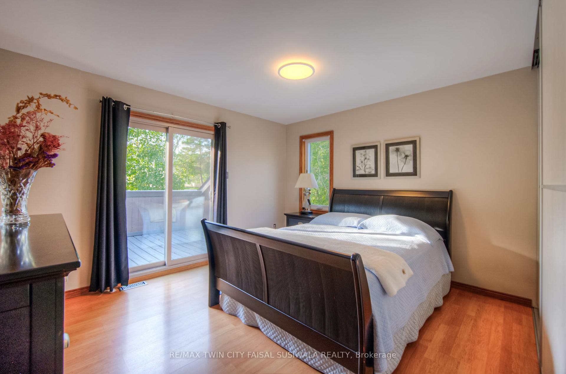 1031 West River Road photo 42