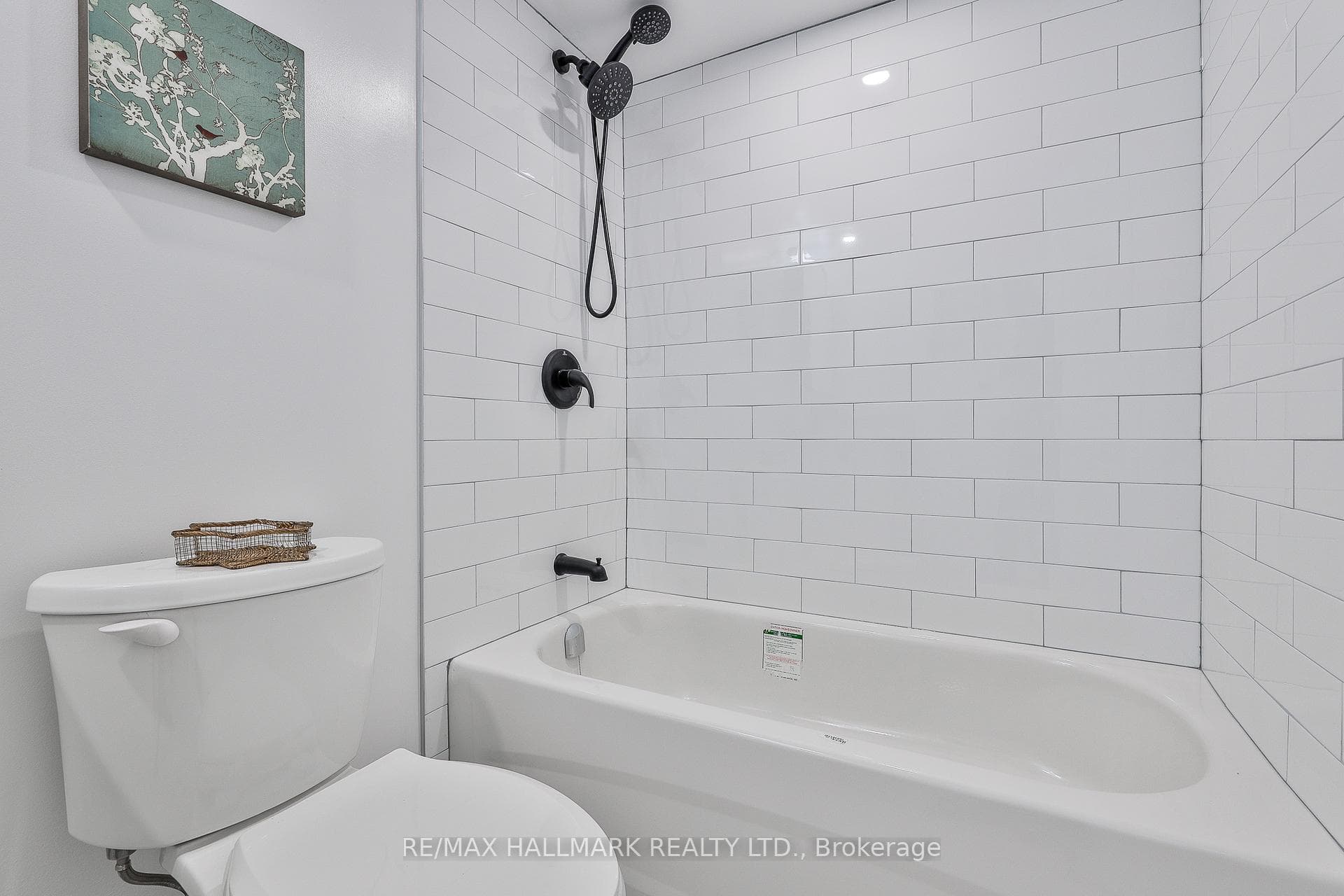 117 Gerrard Street Unit 402 photo 15
