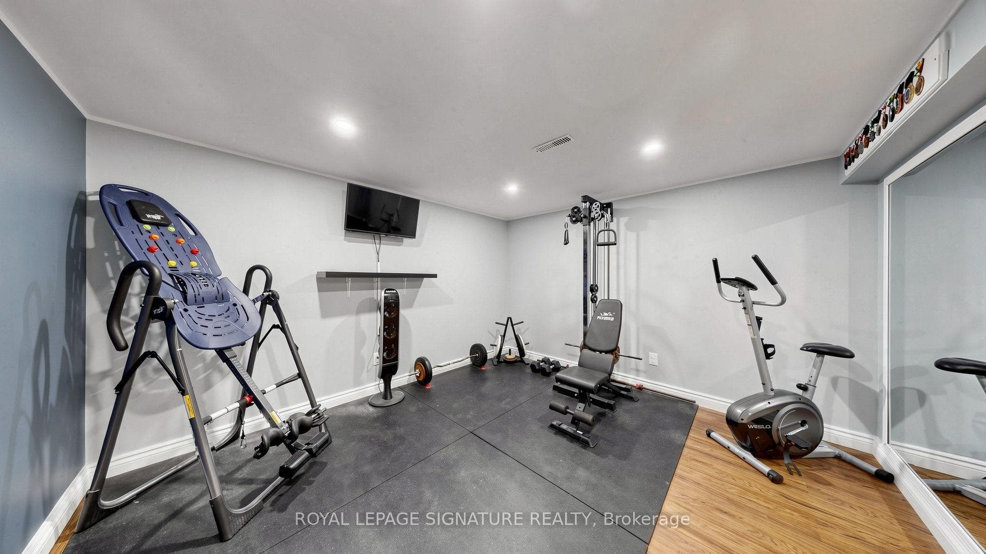 134 Oakmeadow Boulevard photo 15