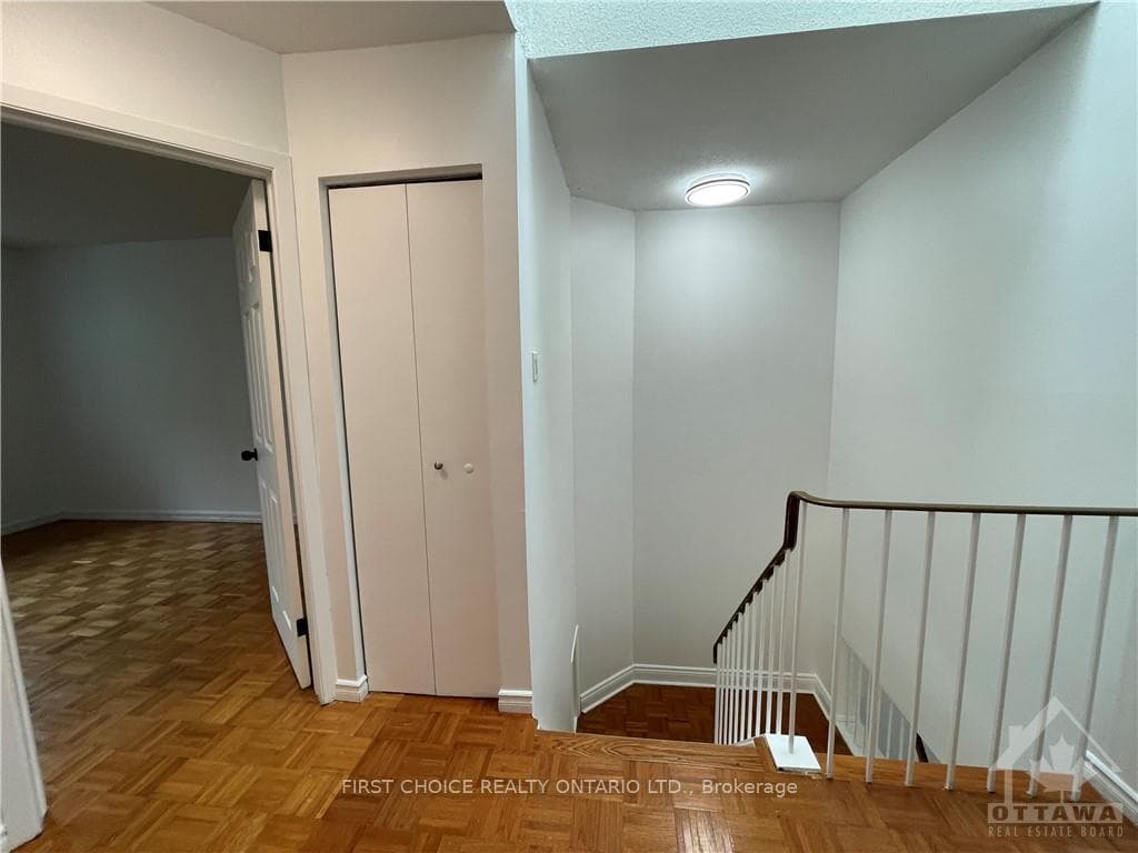 6525 COLONY Square photo 17