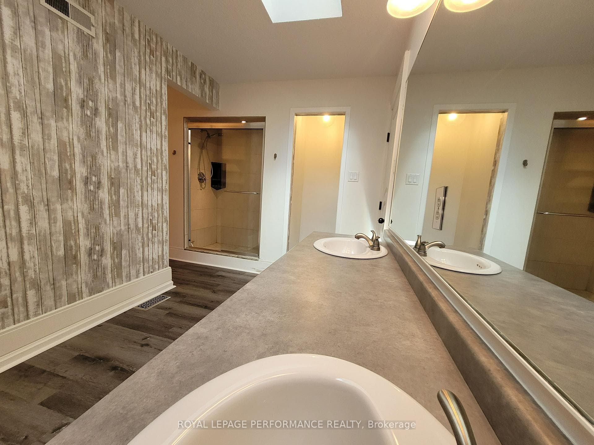 primary ensuite
