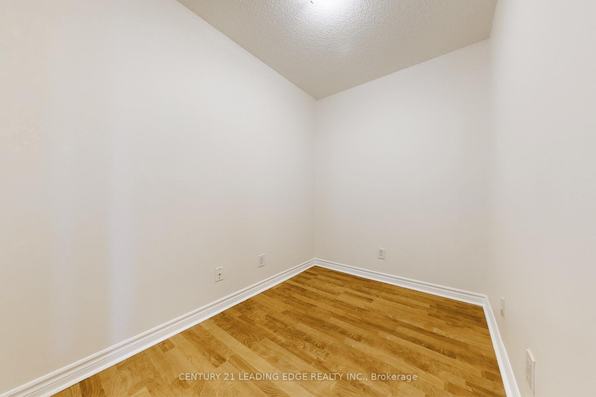 2020 McNicoll Avenue Unit 303 photo 14