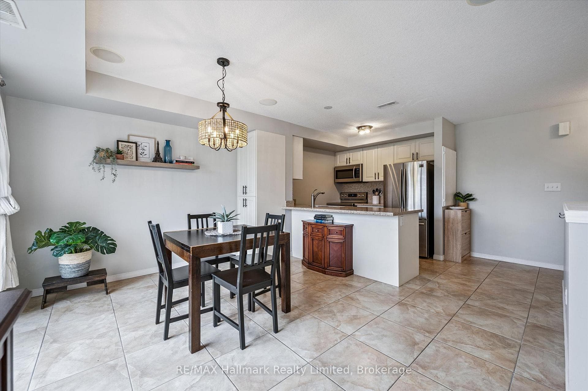 35 Mountford Drive Unit 27 photo 3