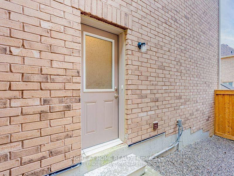 6 William Luck Avenue photo 35