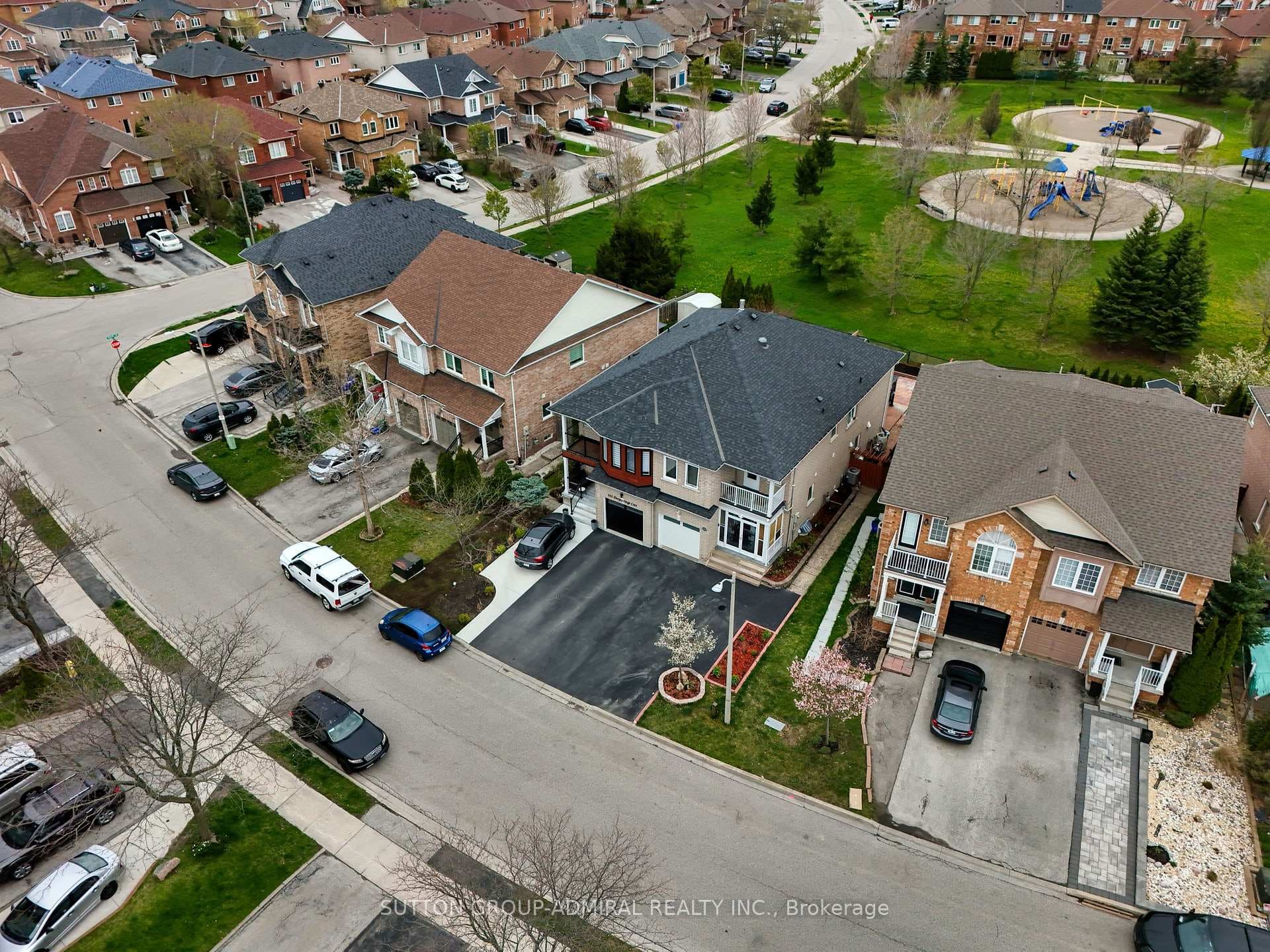 104 Deepsprings Crescent photo 31