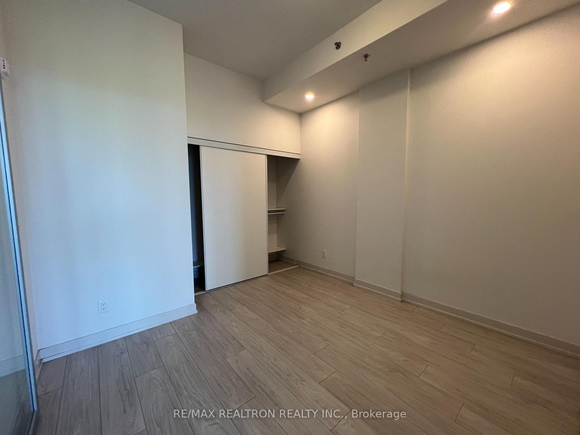 90 Glen Everest Road Unit 520 photo 12