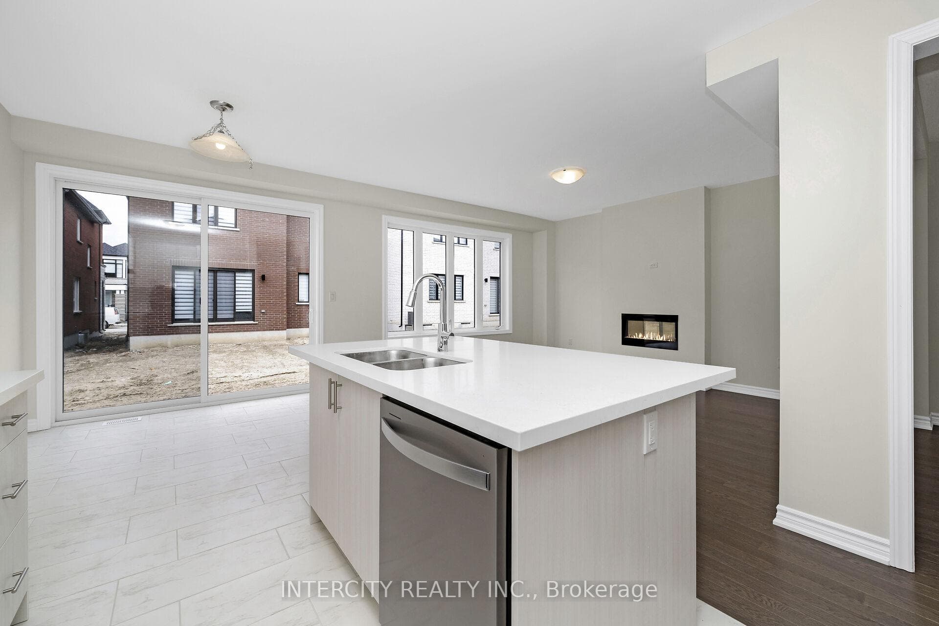 19 Coulterville Drive photo 11