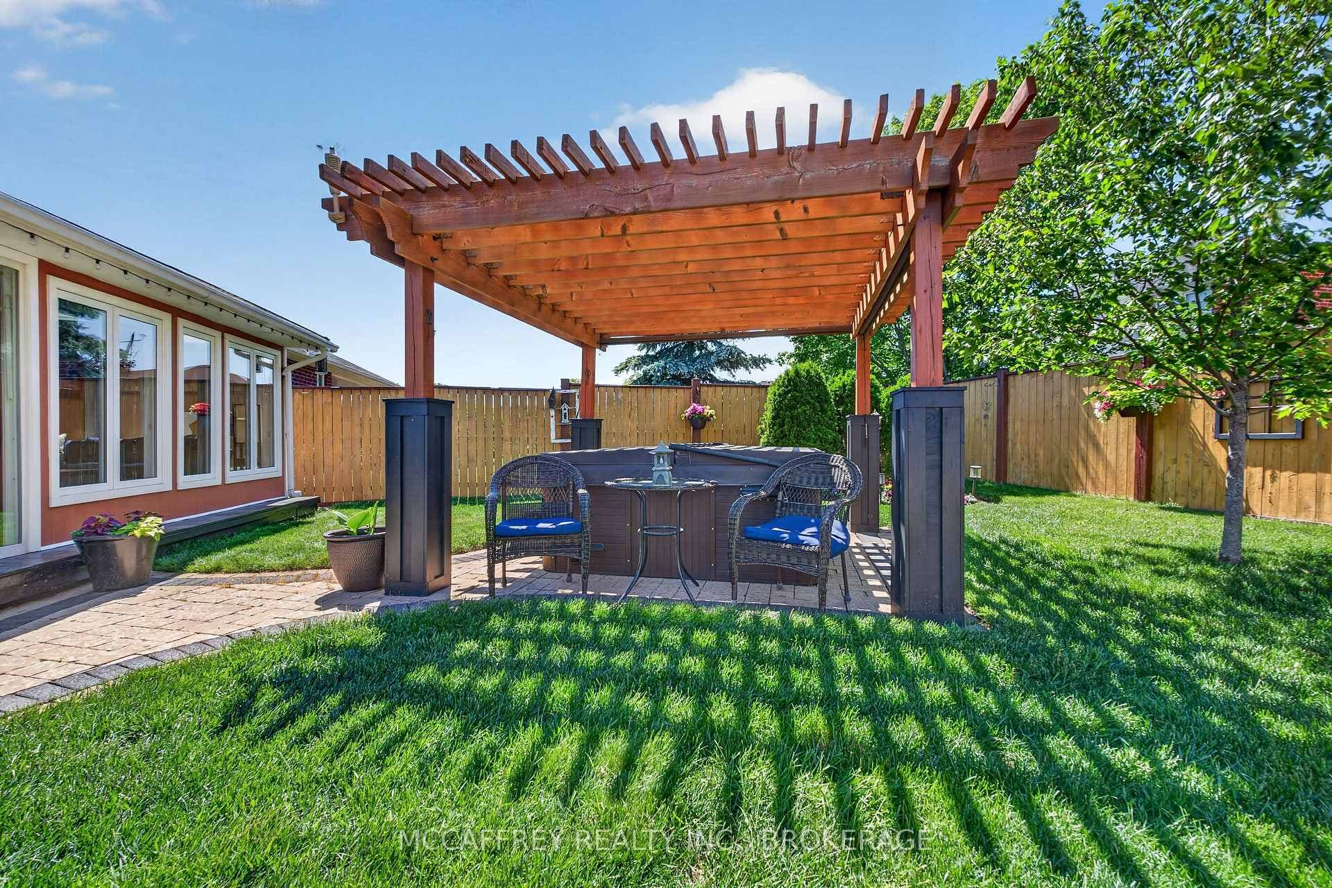 9 Hartwood Crescent photo 45