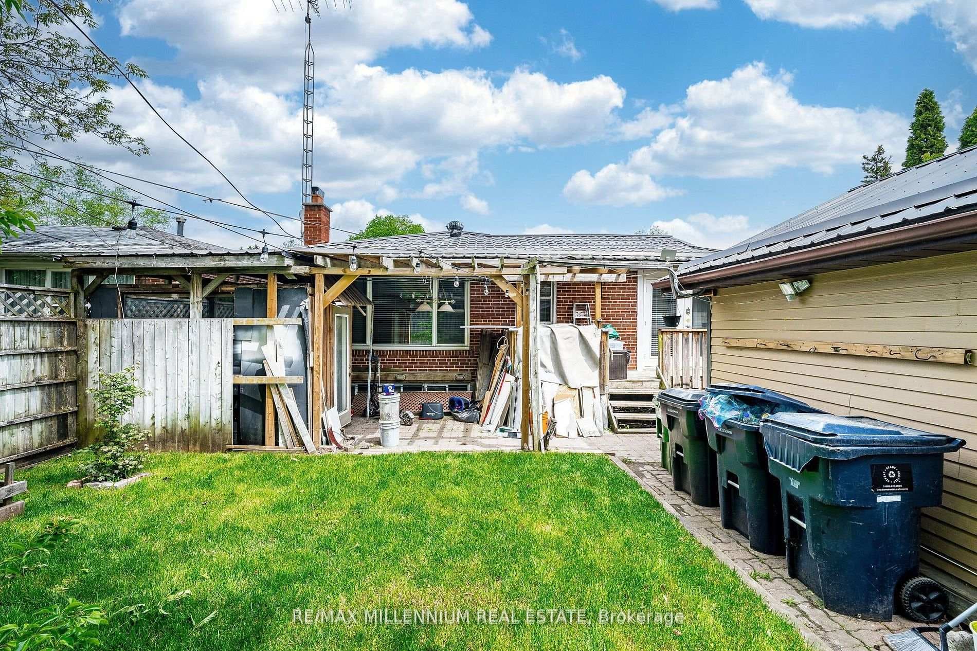 271 Thistle Down Boulevard photo 49