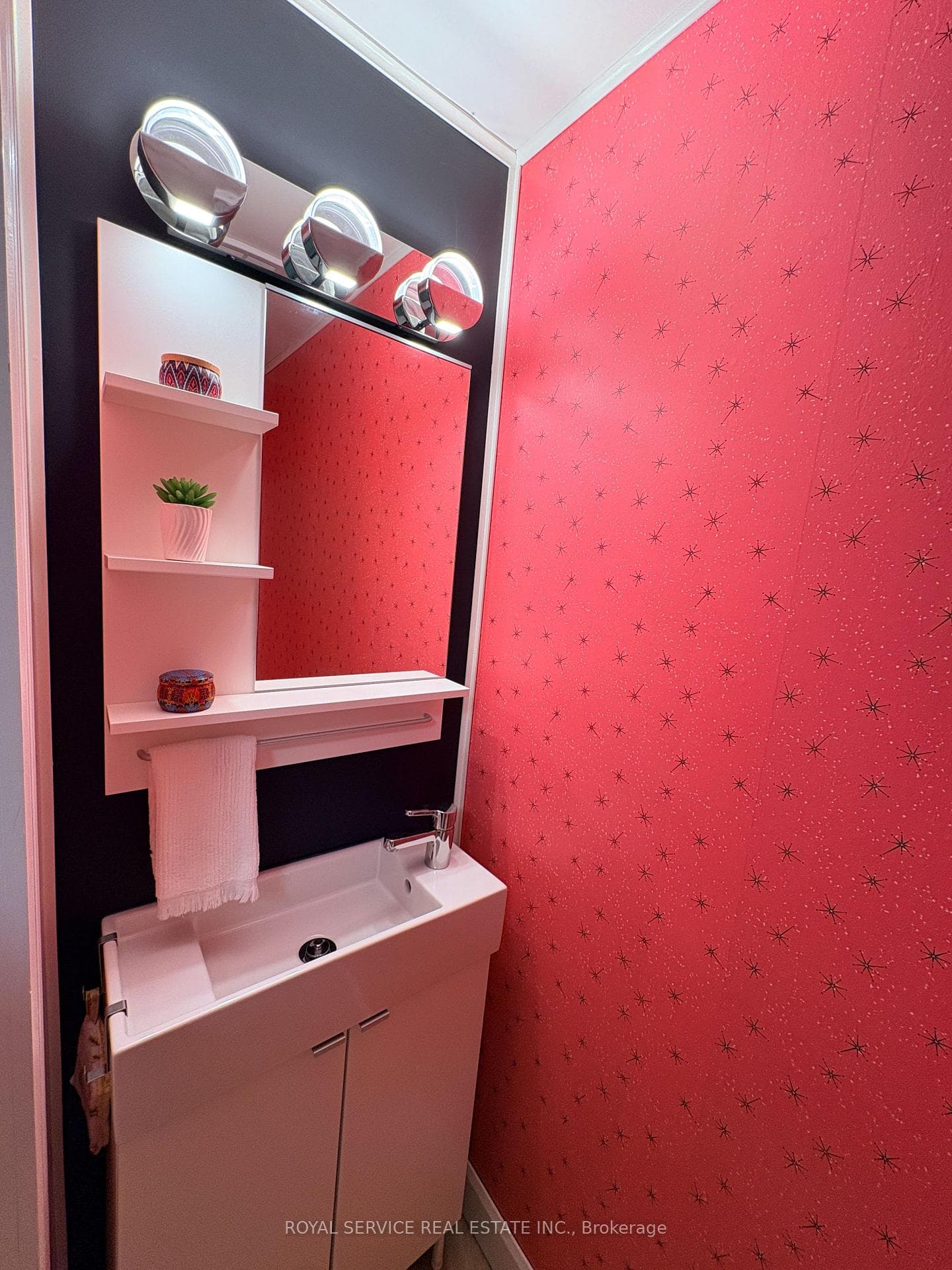 Powder room