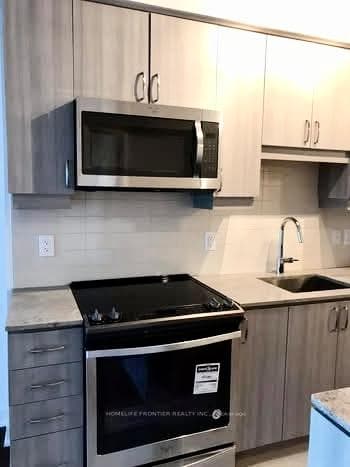9205 Yonge Street Unit 402NE photo 6