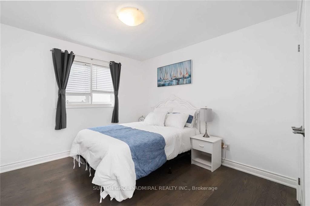 390 Glengarry Avenue photo 25