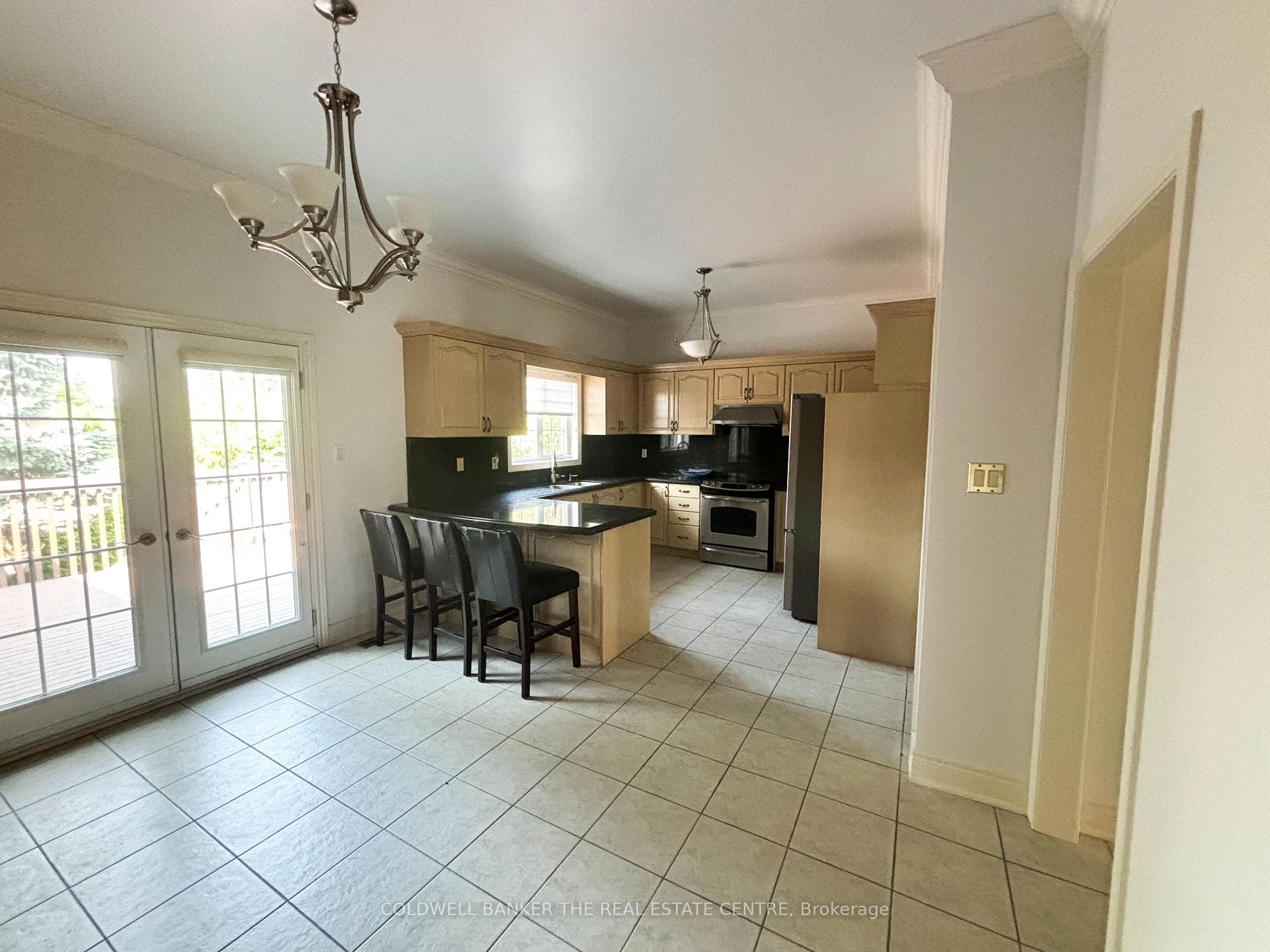 72 Velmar Drive photo 7