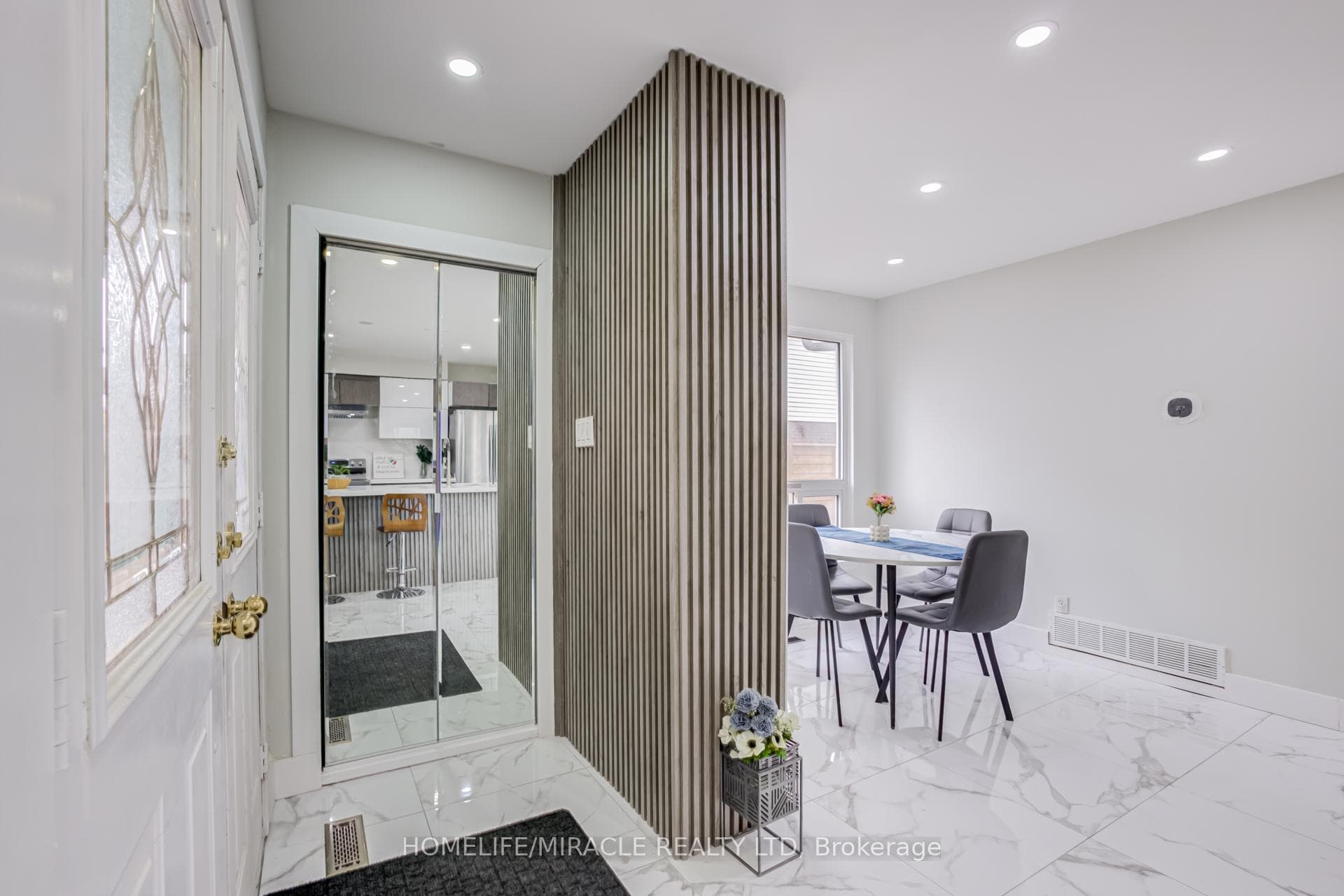 122 Ormond Drive photo 6