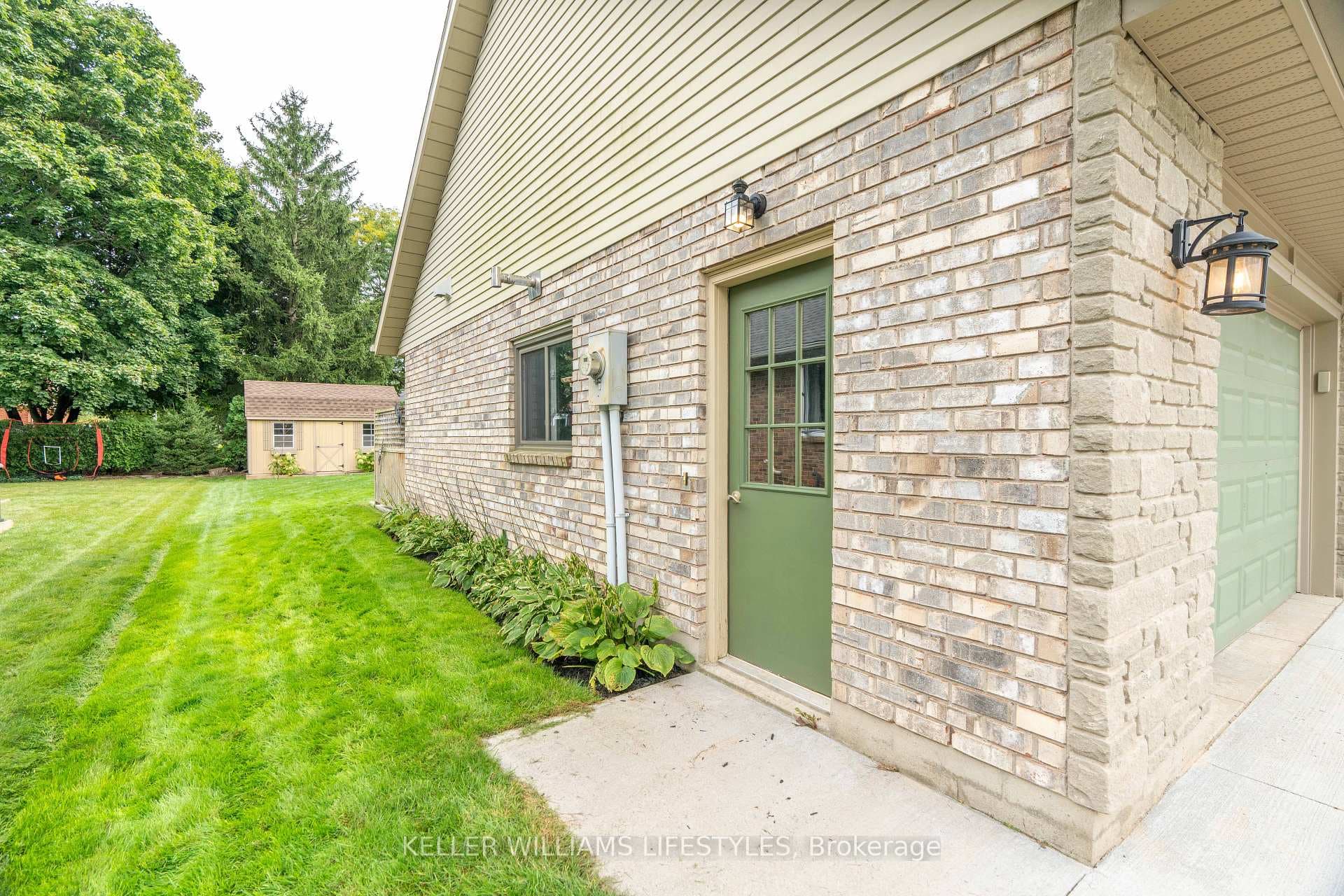 27 FRANCES Drive photo 34